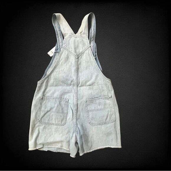 New with Tags Old Navy Girls Blue Denim Cut-Off Overall Shorts Size XL (14-16) - Picture 2 of 6